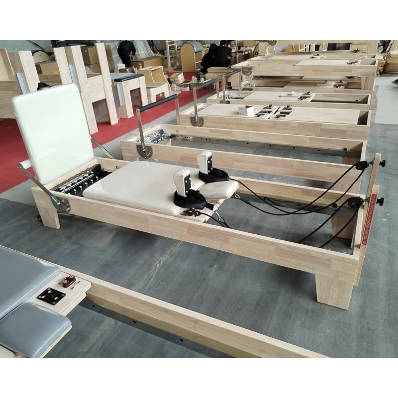 Pilates Yoga Training - ヨガトレーニング ピラティス リフォーマー器具 オーク材ピラティスベッド リフォーマーピラティスマシン