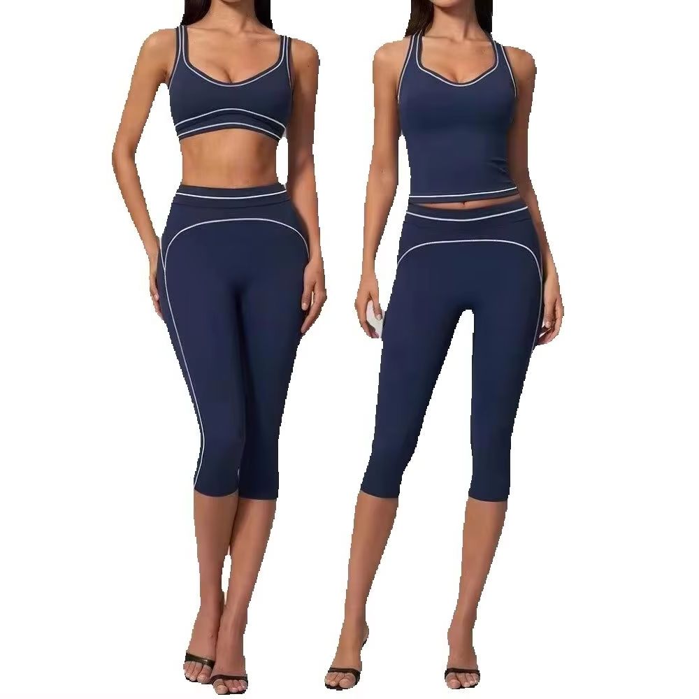 女性用コントラストステッチレーサーバック2ピースヨガセット  - Pilates Yoga Classes のレビューと価格