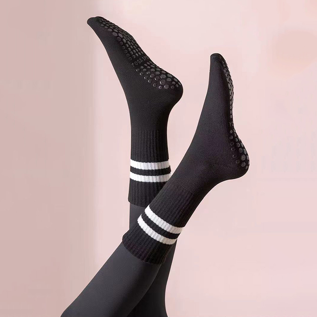3足組 ロングヨガソックス 女性用 グリップ付き 滑り止めソ - Pilates Yoga And Barre のレビューと価格