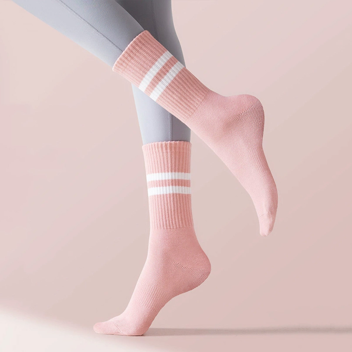 3足組 ロングヨガソックス 女性用 グリップ付き 滑り止めソ - Pilates Yoga And Barre のレビューと価格